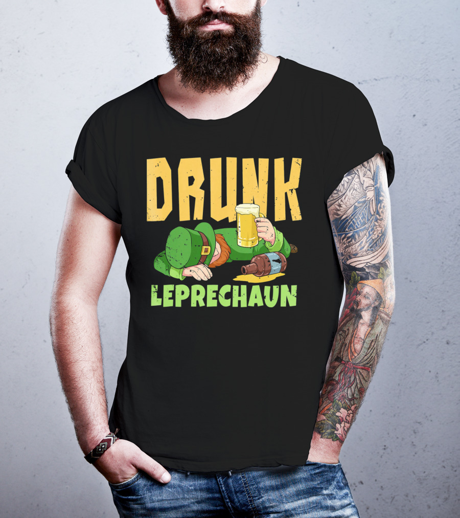 Drunk Leprechaun Holding Beer Mug And Whiskey Bottle T-Shirt