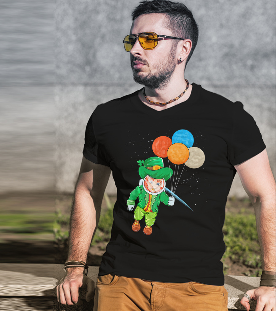 Leprechaun In Space St Patrick's Day Astronaut With Colorful Balloons T-Shirt