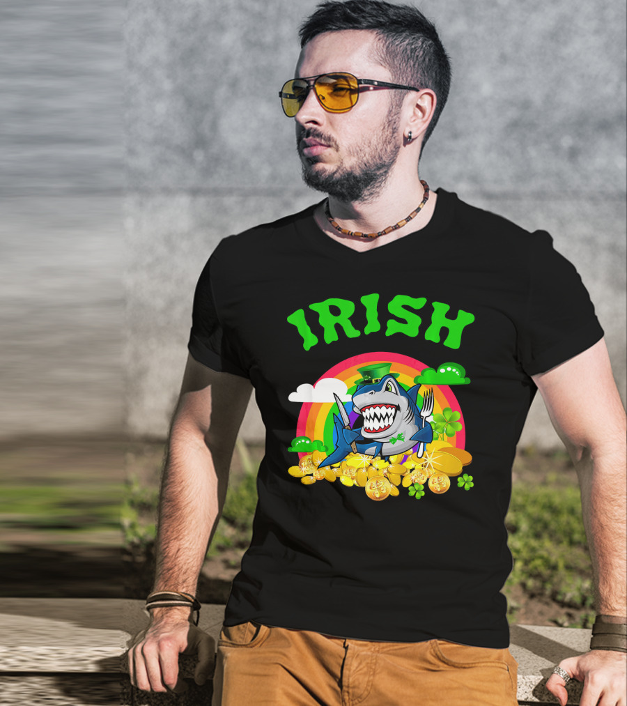 Irish Shark Funny St Patricks Day Leprechaun Rainbow Coins T-Shirt
