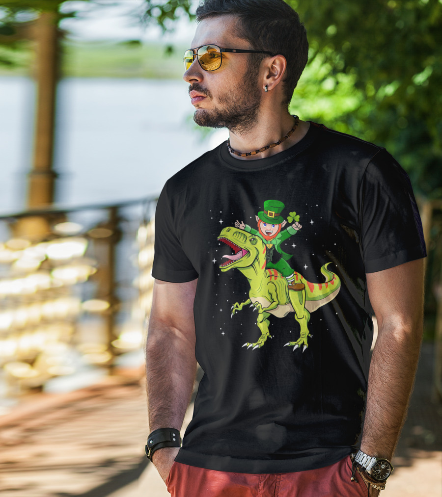 St Patricks Day Leprechaun Riding T Rex Dinosaur With Shamrock T-Shirt
