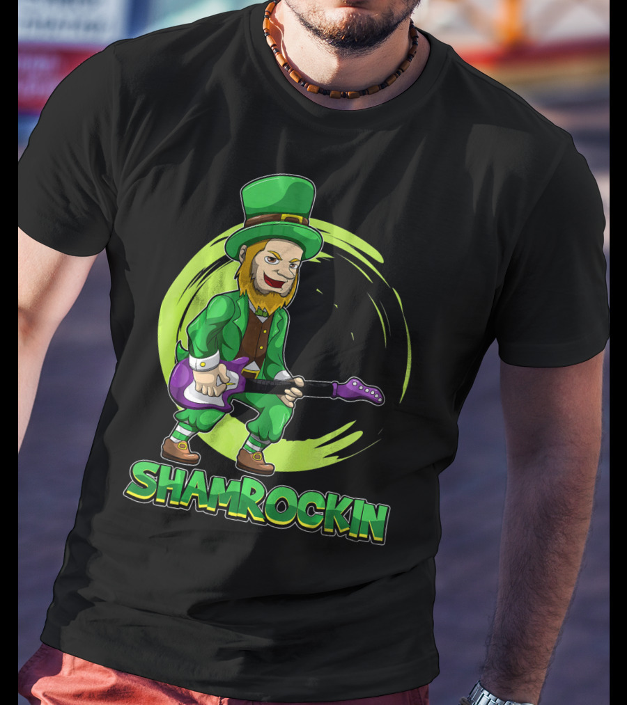 Shamrockin Leprechaun With E Guitar Rocking Celtic Style Green Circle Background T-Shirt