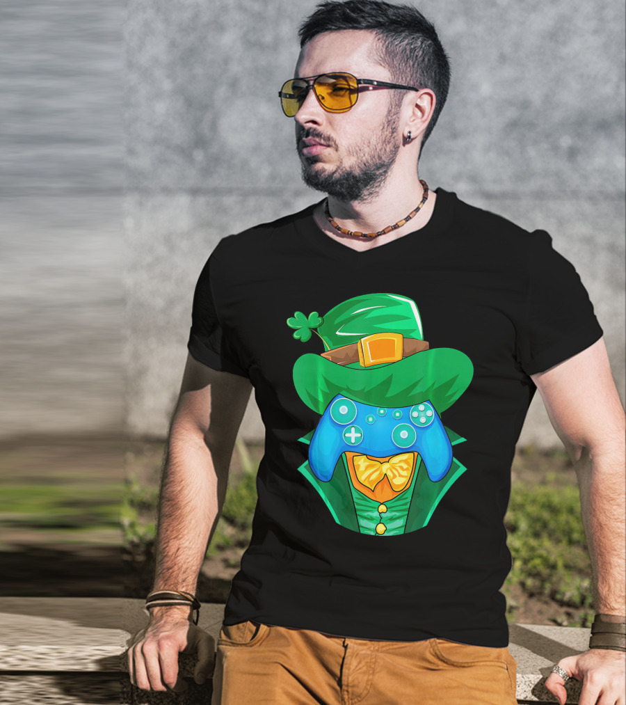 Leprechaun Gamer Controller St Patrick's Day Shamrock Hat Bowtie T-Shirt