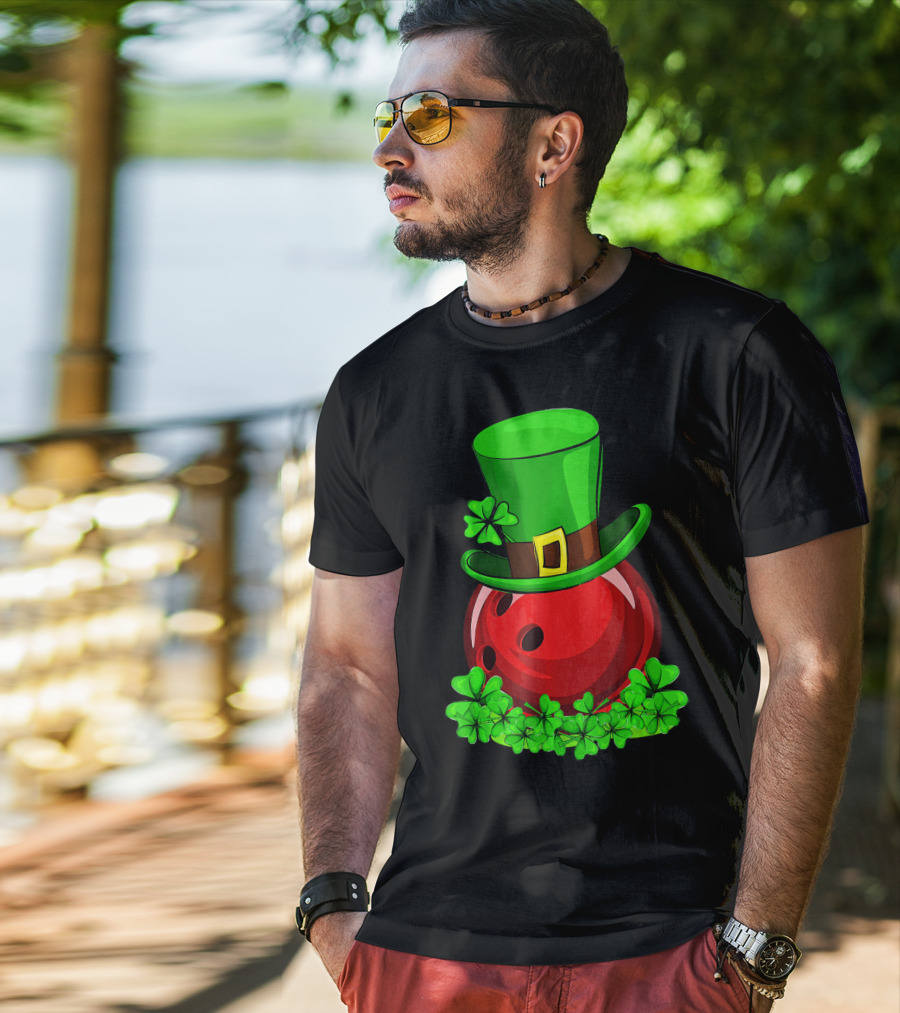 Leprechaun Hat Bowling Shamrock St Patrick's Day T-Shirt