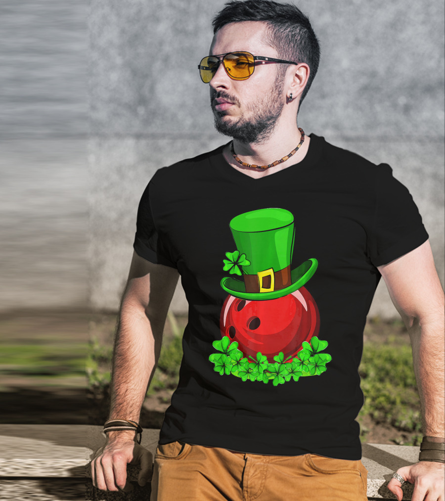 Leprechaun Hat Bowling Shamrock St Patrick's Day T-Shirt