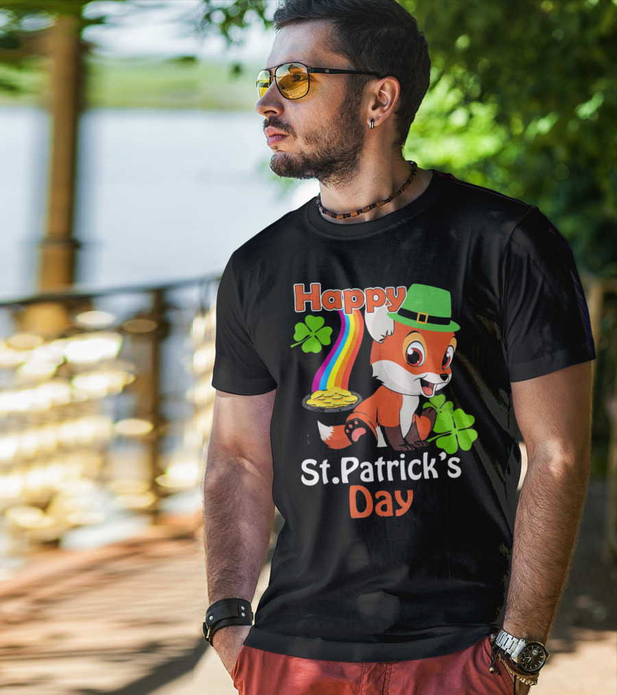 Happy St Patrick's Day Funny Fox Rainbow Clover Gold T-Shirt