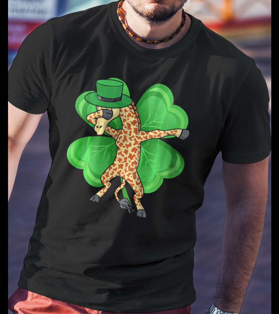 Dabbing Giraffe Leprechaun Shamrock St. Patrick's Day T-Shirt