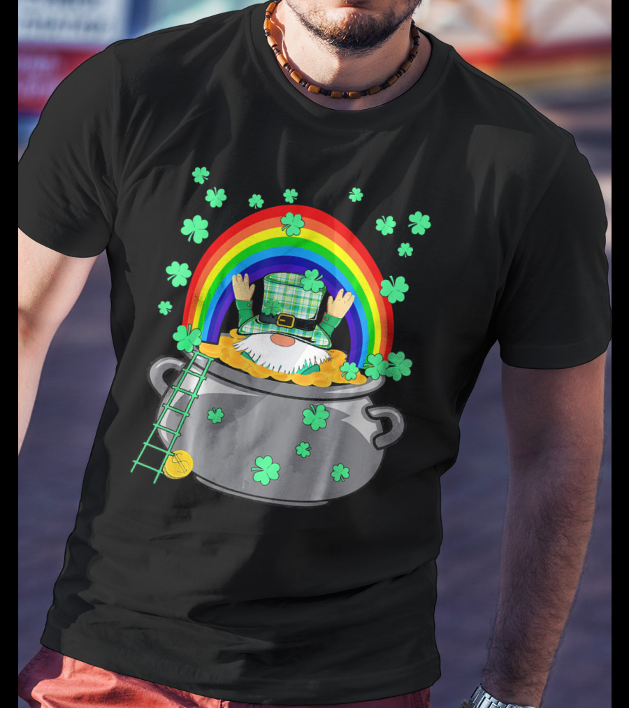 Cute Leprechaun Trap Funny Pot Of Gold With Rainbow And Shamrocks T-Shirt