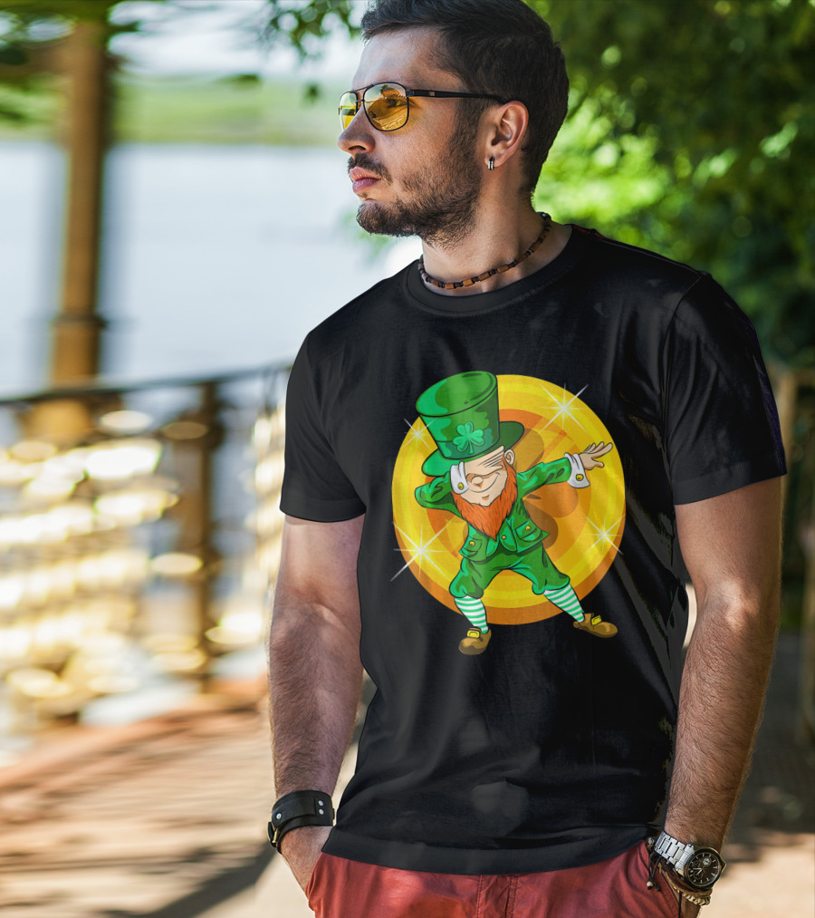 Dabbing Leprechaun With Gold Coin St Pat T-Shirt