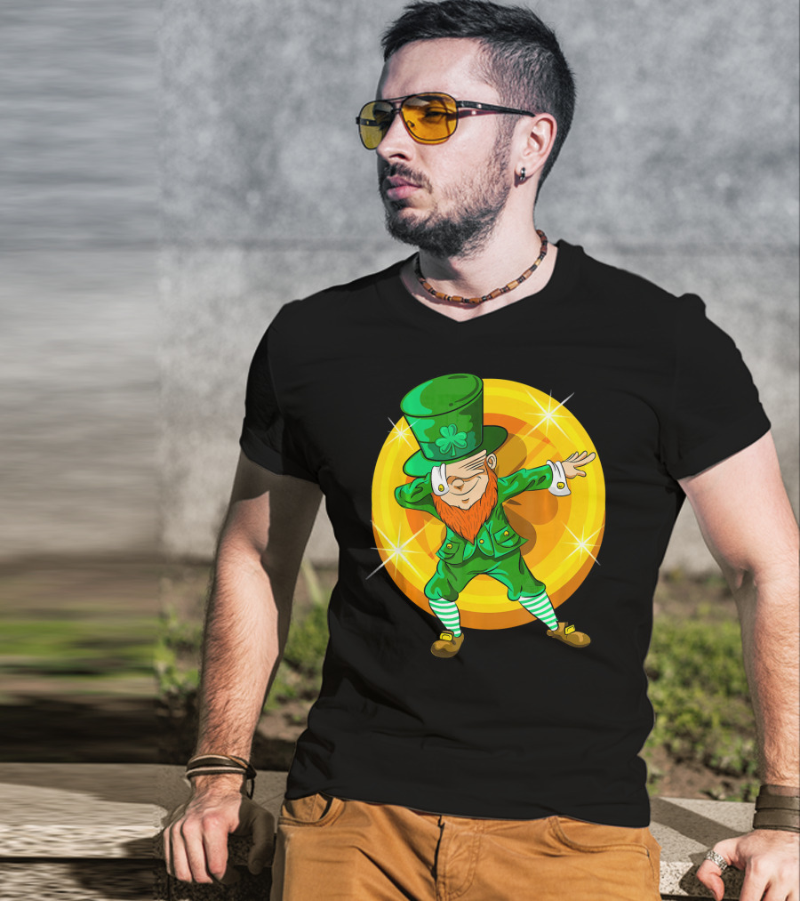 Dabbing Leprechaun With Gold Coin St Pat T-Shirt