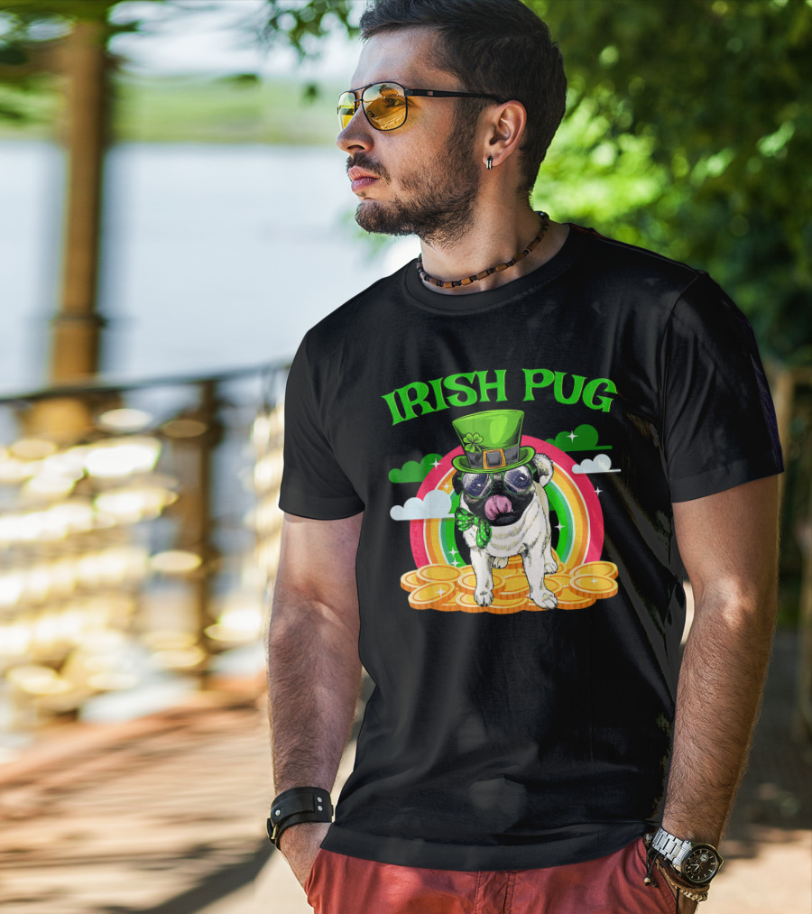 Irish Pug Funny St Patricks Day Leprechaun Rainbow Coins T-Shirt