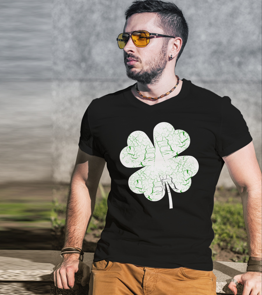 Distressed Green Textured Four Leaf Clover Luck T-Shirt