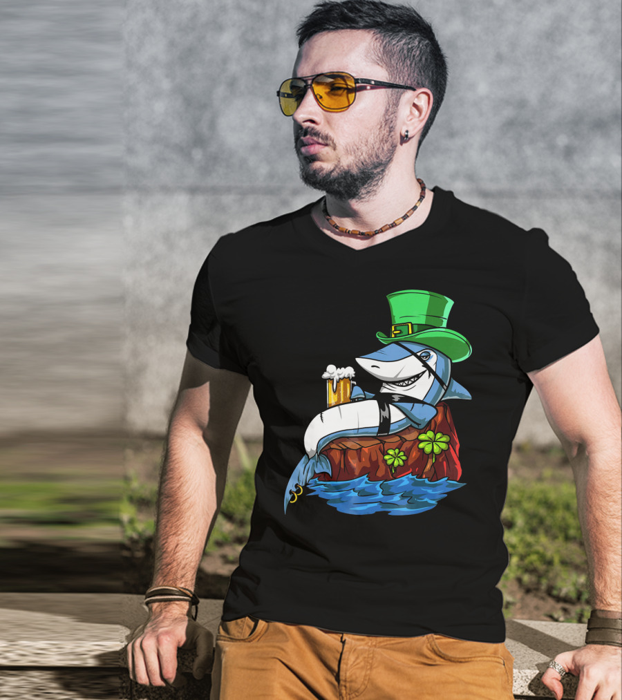 Leprechaun Shark Pirate St Patricks Beer Shamrock Rock T-Shirt