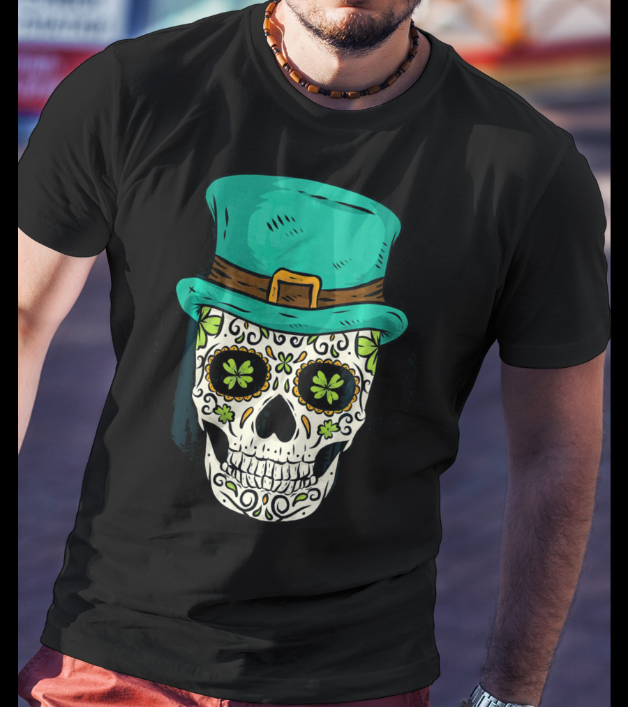 Lucky St. Patrick's Day Green Irish Skull With Celtic Shamrocks And Top Hat T-Shirt