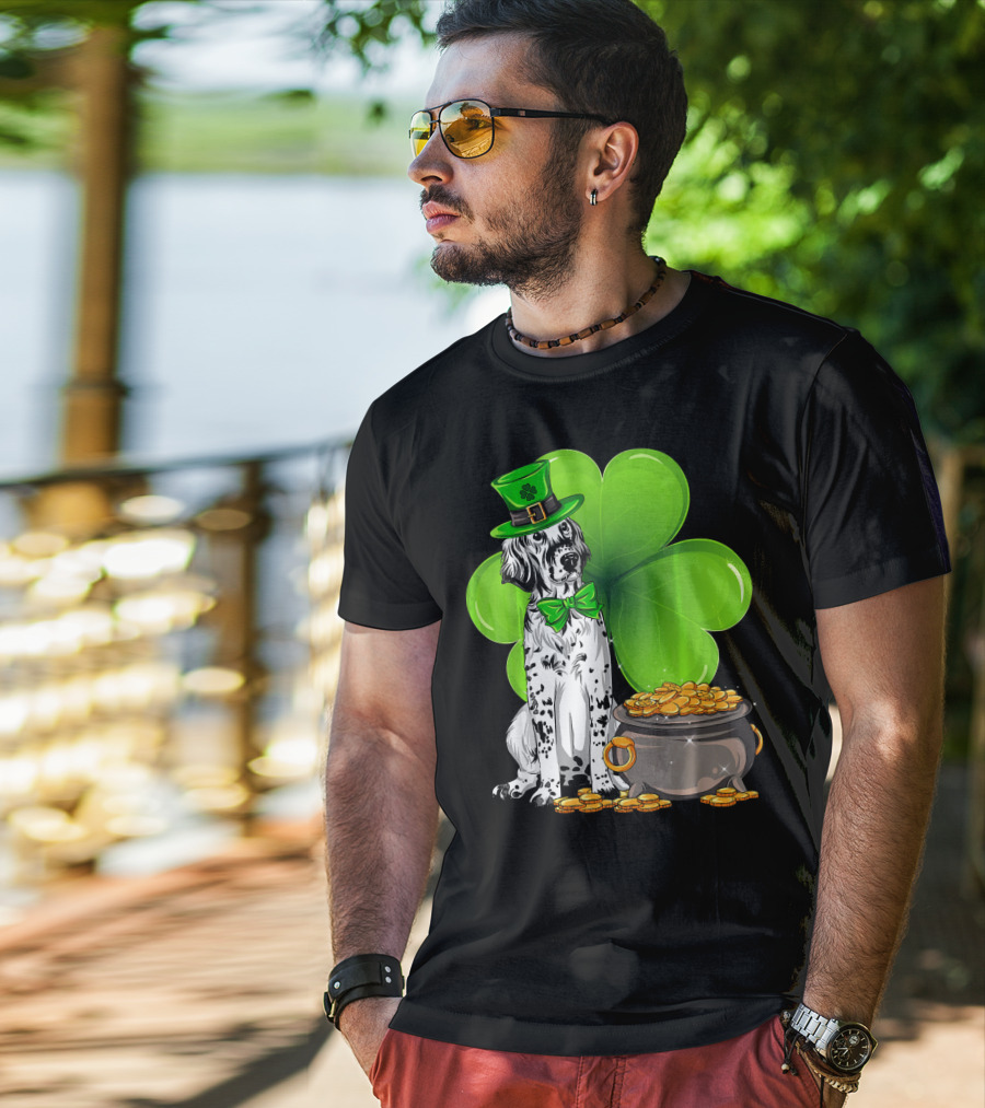 English Setter St Patricks Day Leprechaun Dog With Clover And Pot Of Gold T-Shirt