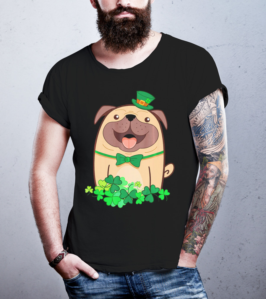 Cute Pug With Leprechaun Hat And Shamrocks T-Shirt