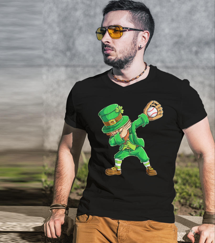 Dabbing Leprechaun Baseball Glove Pitcher Fantasy T-Shirt
