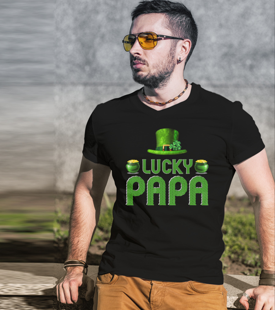 Lucky Papa Irish Family Clover Leprechaun Hat Gold T-Shirt
