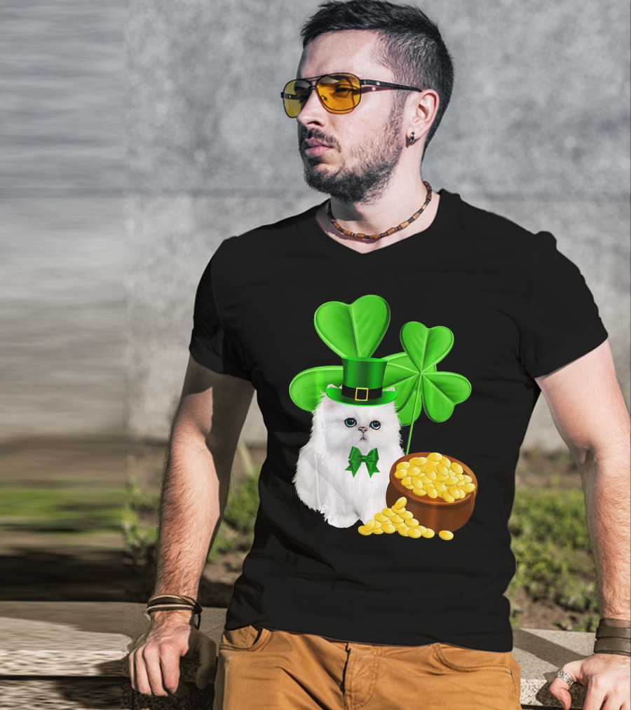 Persian Cat With Leprechaun Hat And Shamrocks St Patricks Day T-Shirt