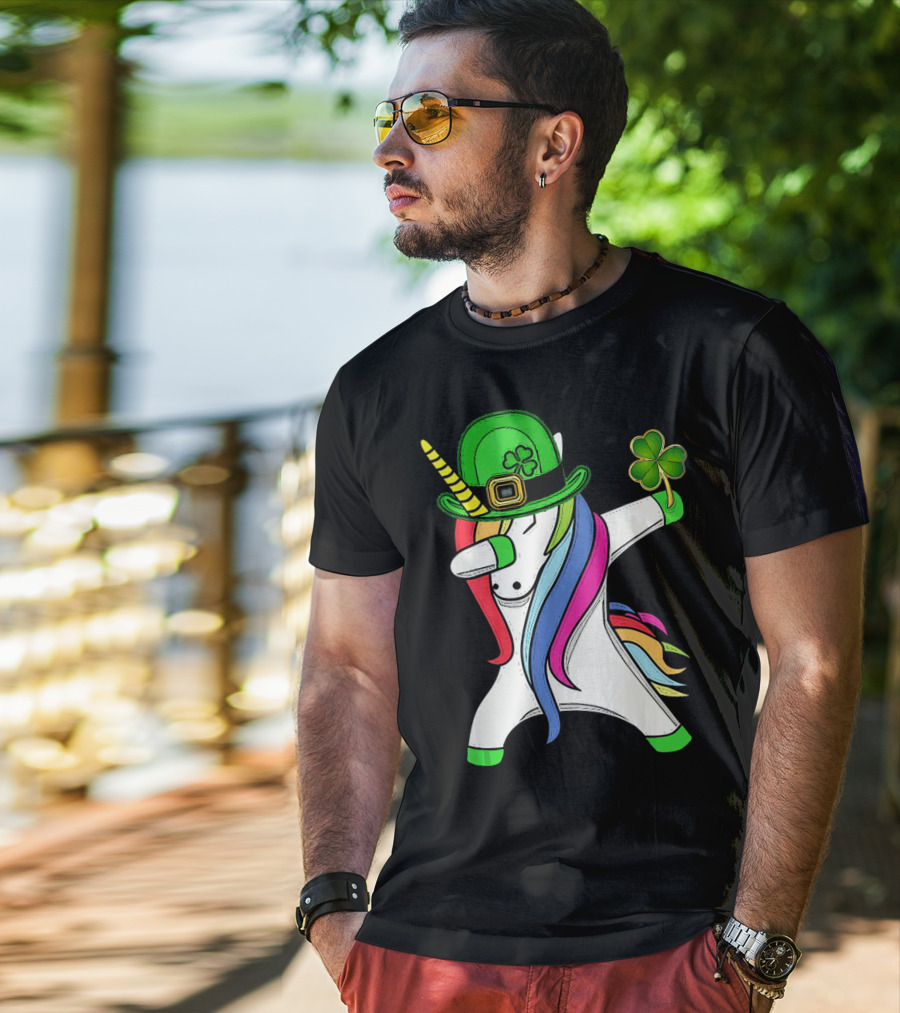 Lepricorn Unicorn Leprechaun St.P Clover Hat Dabbing T-Shirt