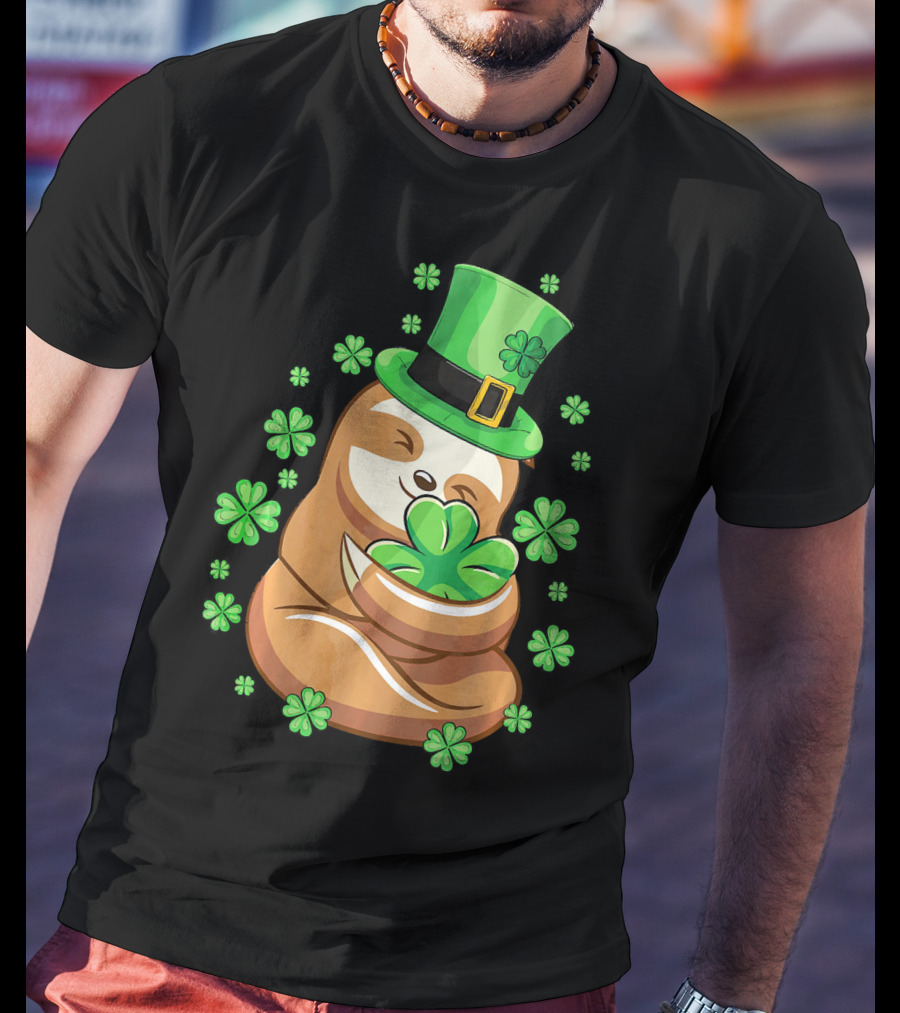 Lucky Sloth St Patricks Day Leprechaun With Shamrocks And Green Hat T-Shirt