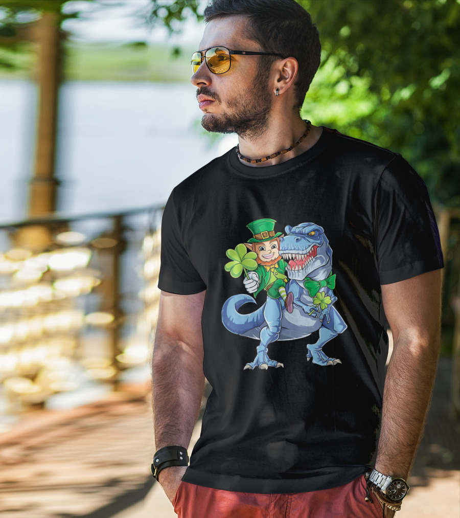 St Patricks Day Leprechaun Riding Dinosaur With Shamrock T-Shirt