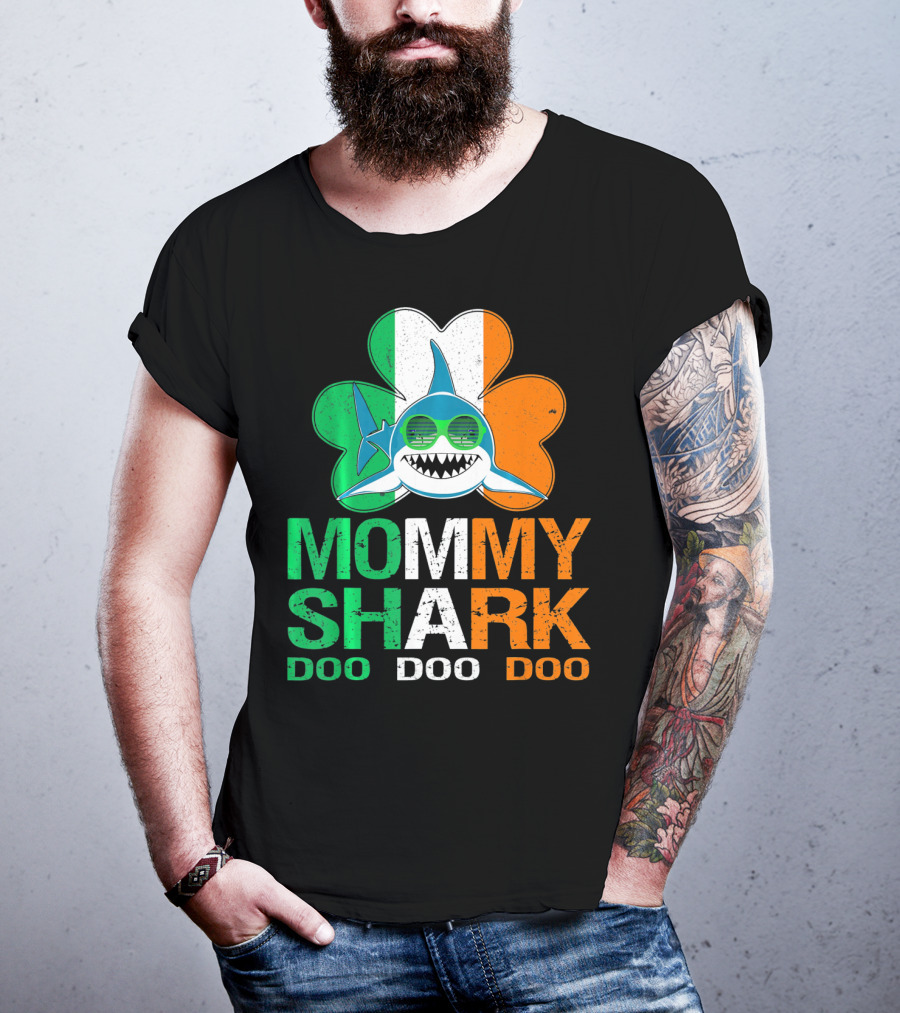 St Patricks Day Mommy Shark Doo Doo Doo Irish Shamrock T-Shirt
