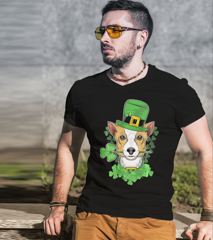 Happy Saint Patricks Day Corgi Wearing Leprechaun Hat And Shamrocks T-Shirt