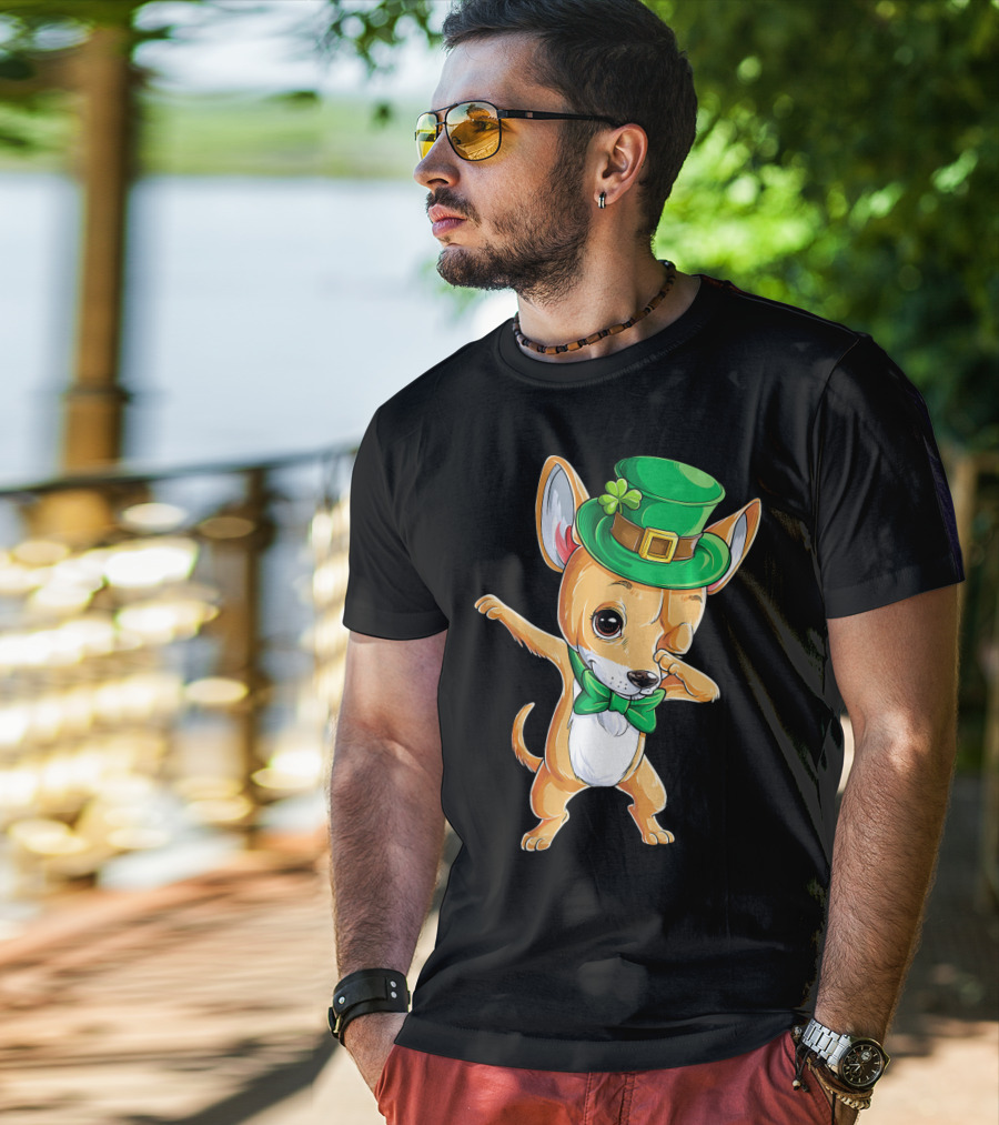 St. Patrick's Day Dabbing Chihuahua Leprechaun Hat T-Shirt