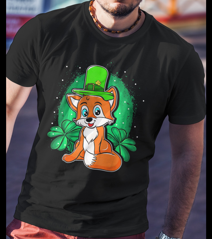 Four Leaf Clover Hat Fox Saint Patrick's Day T-Shirt