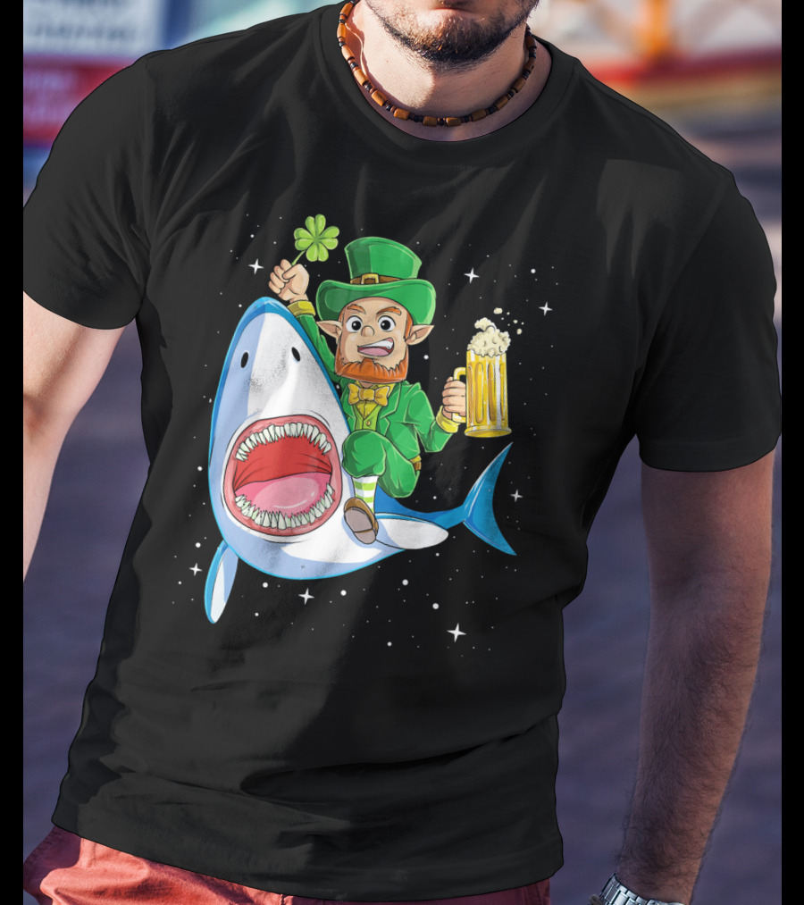 St Patricks Day Leprechaun Riding Shark With Beer Stein And Shamrock T-Shirt
