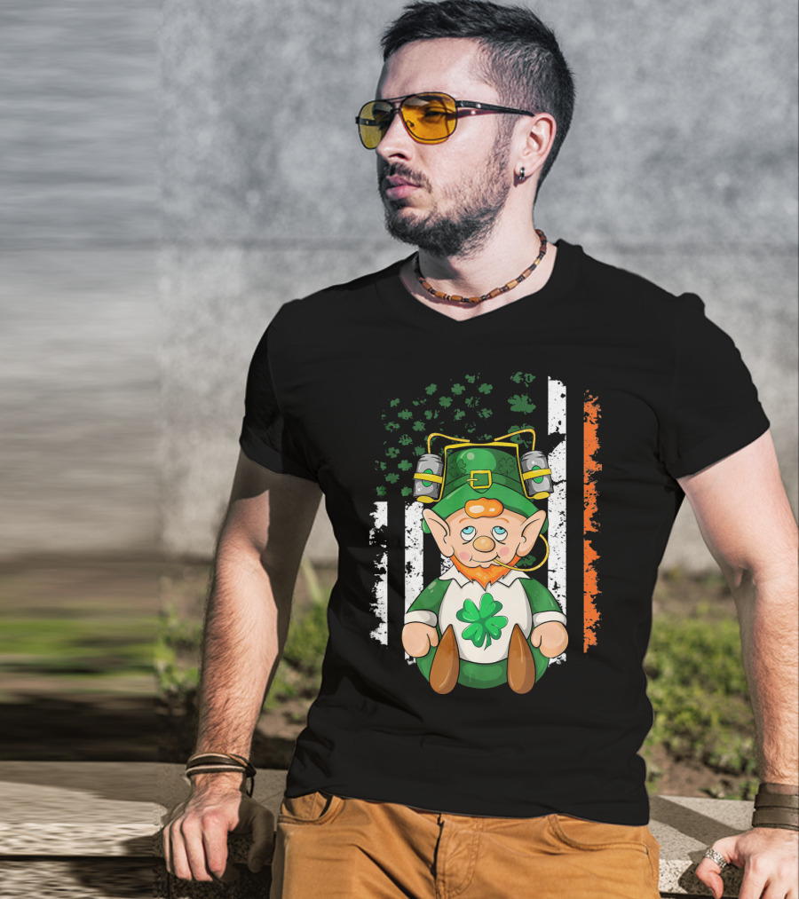 Irish American Flag Leprechaun St. Patrick's Day Clover T-Shirt