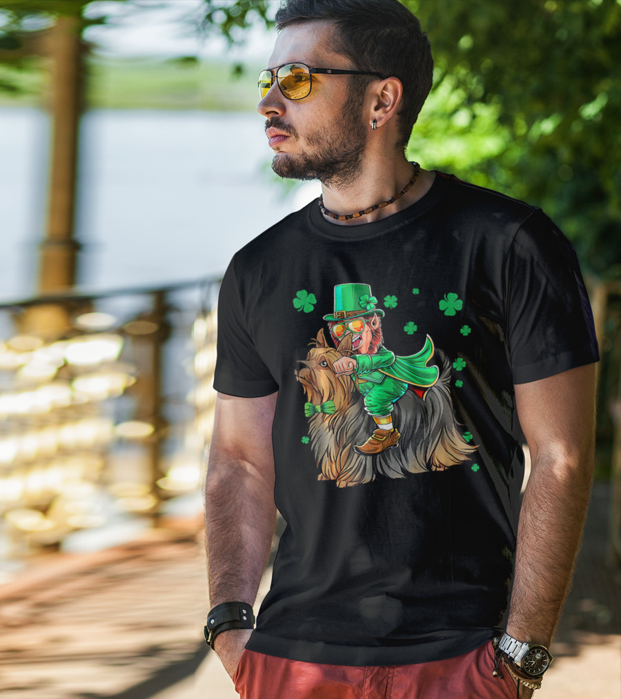Leprechaun Riding Silky Terrier Shamrock St Patrick's Day T-Shirt