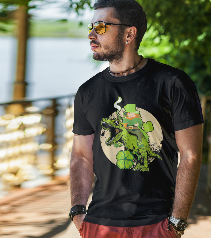 St Patricks Day Leprechaun Riding Dinosaur With Shamrocks T-Shirt