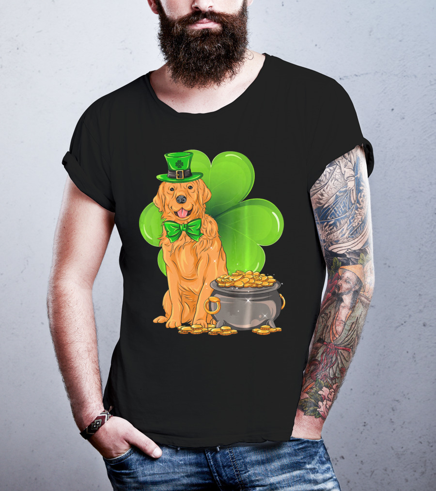 Golden Retriever St Patricks Day Leprechaun With Shamrock And Pot Of Gold T-Shirt