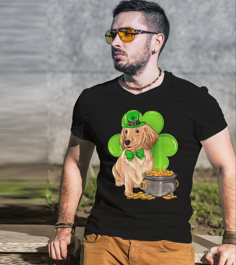 Miniature Dachshund St Patricks Day Leprechaun With Shamrock And Pot Of Gold T-Shirt