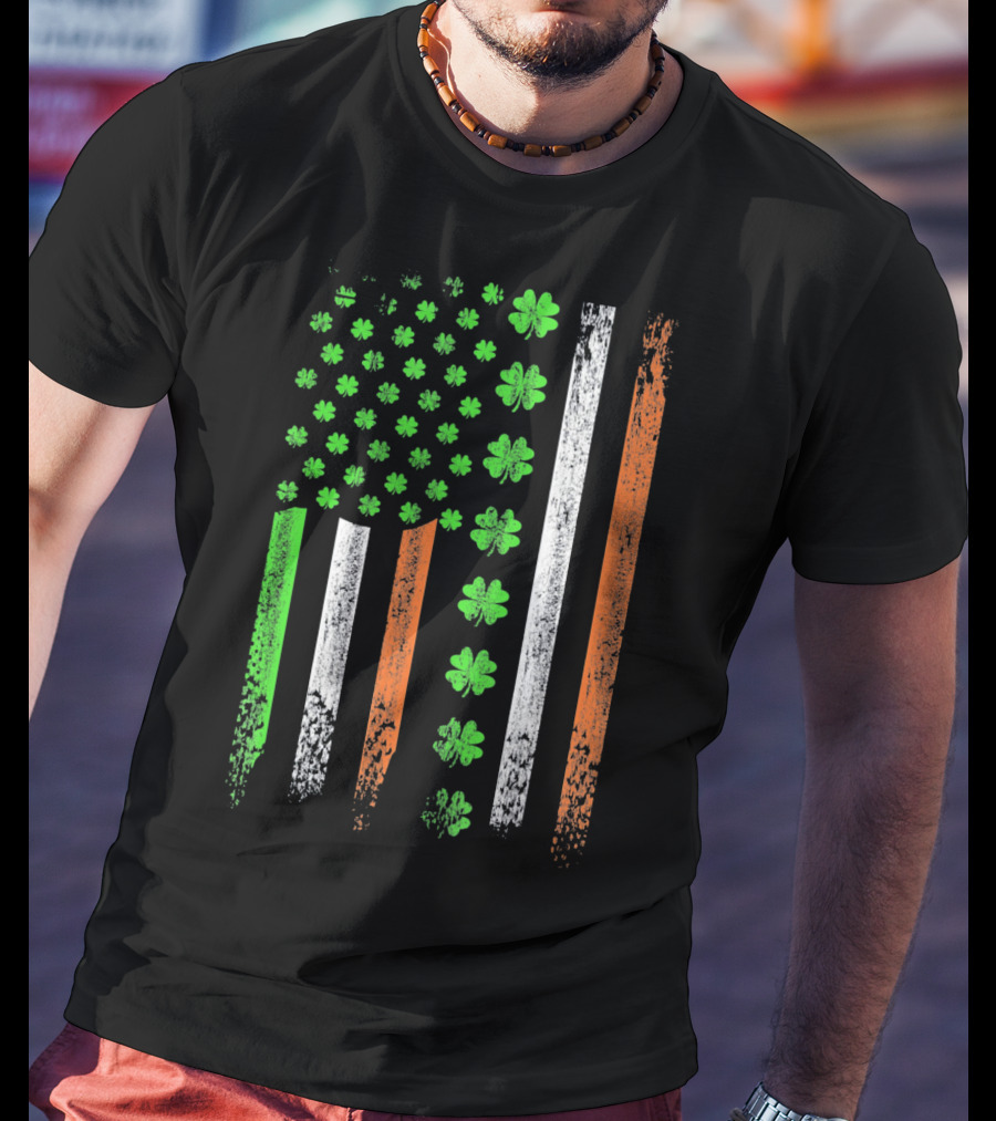 St Patricks Day US Flag With Shamrocks And Irish Colors T-Shirt
