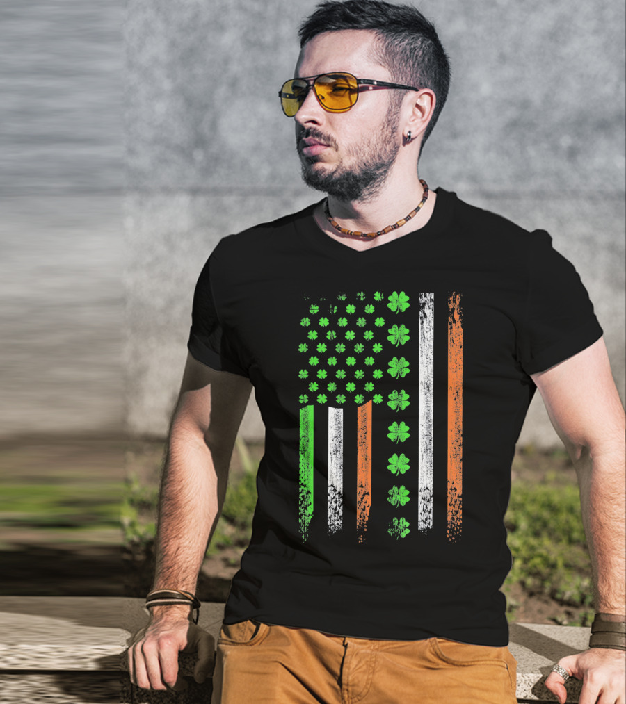 St Patricks Day US Flag With Shamrocks And Irish Colors T-Shirt