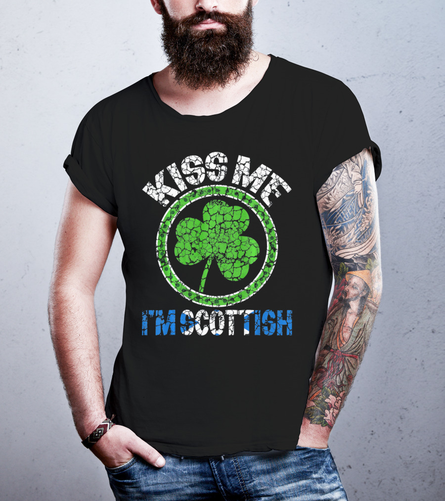 Kiss Me I'm Scottish Shamrock St Patricks Day T-Shirt