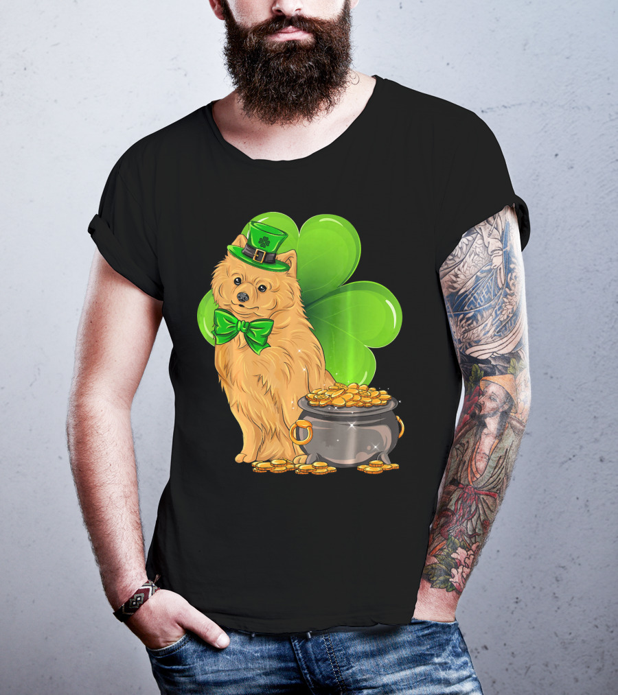 Pomeranian St Patricks Day Leprechaun Dog With Pot Of Gold And Clover T-Shirt