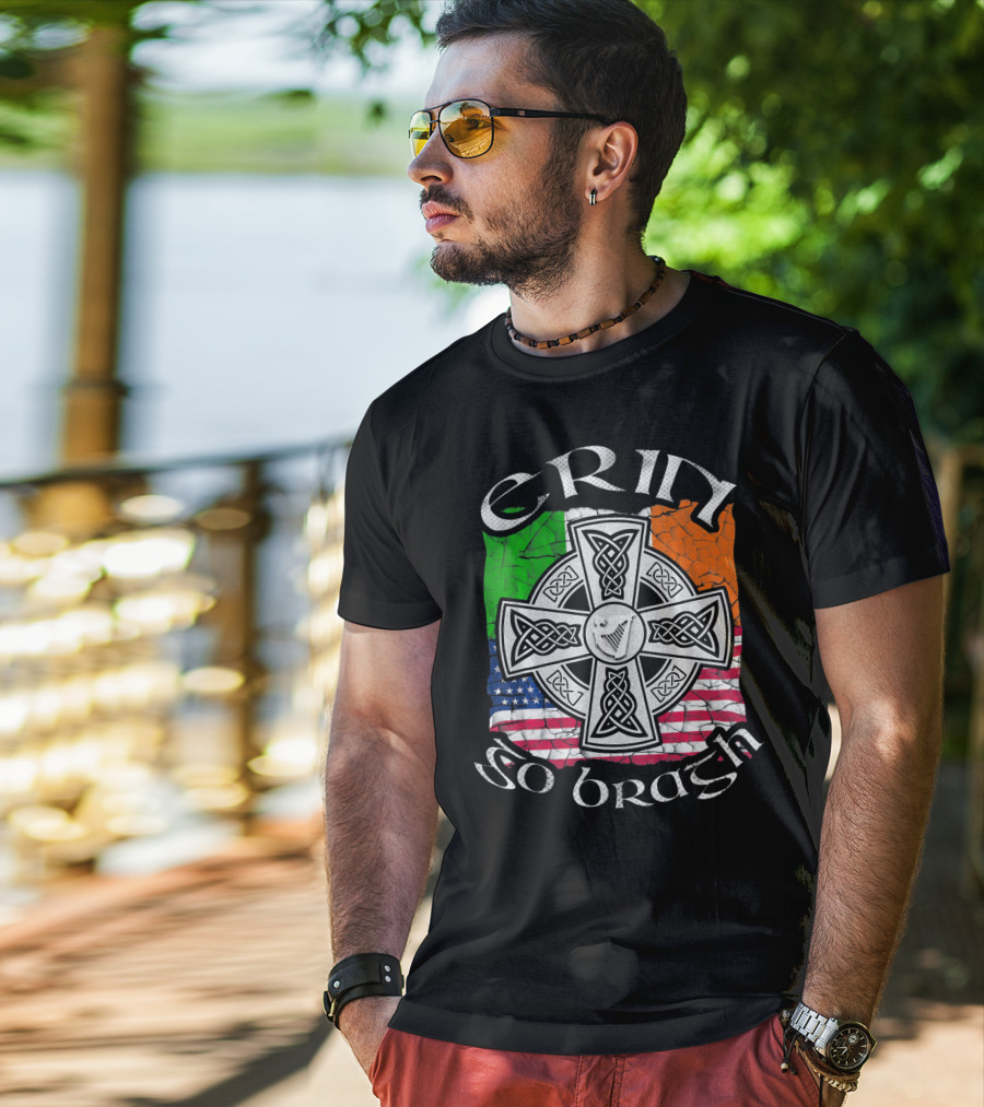 Erin Go Bragh Celtic Cross Irish US Flag St. Patrick's Day T-Shirt
