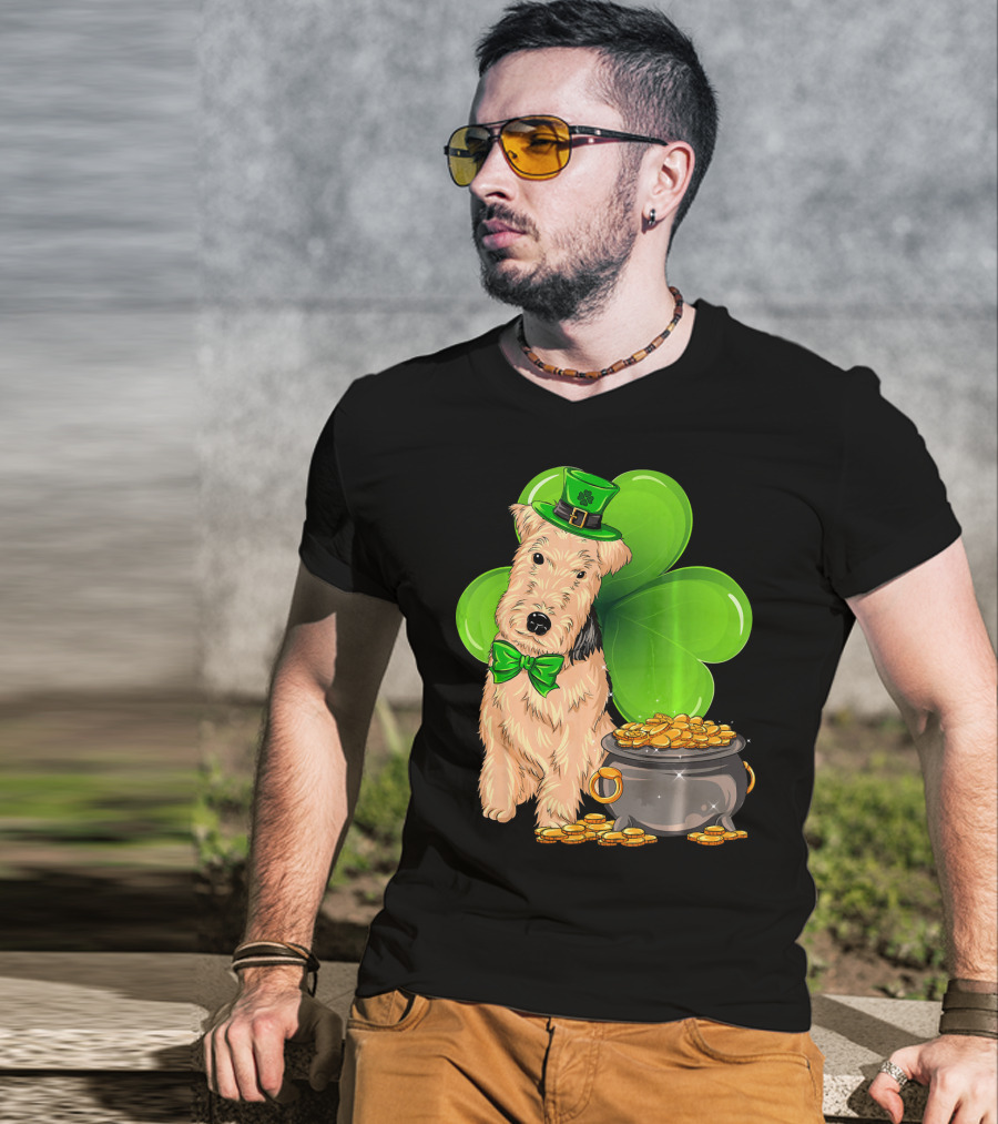 Lakeland Terrier St Patricks Day Leprechaun Hat Shamrock Pot Of Gold T-Shirt