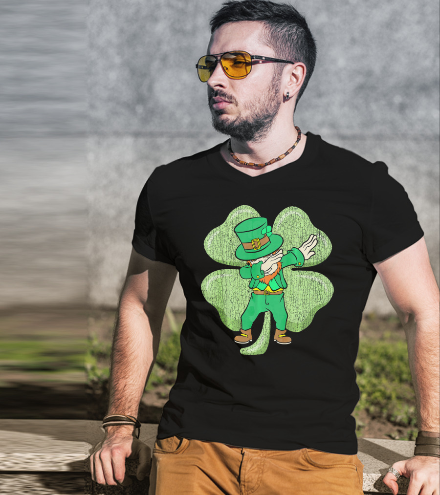 St. Patrick's Paddy's Irish Dabbing Leprechaun With Shamrock T-Shirt
