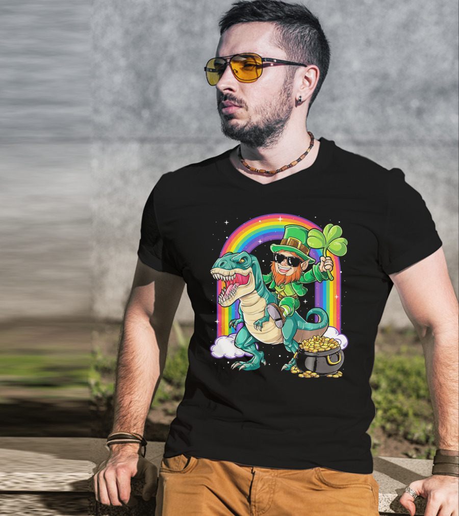 Leprechaun Riding Dinosaur T-Rex Shamrock Rainbow Pot Of Gold St Pat's Day T-Shirt