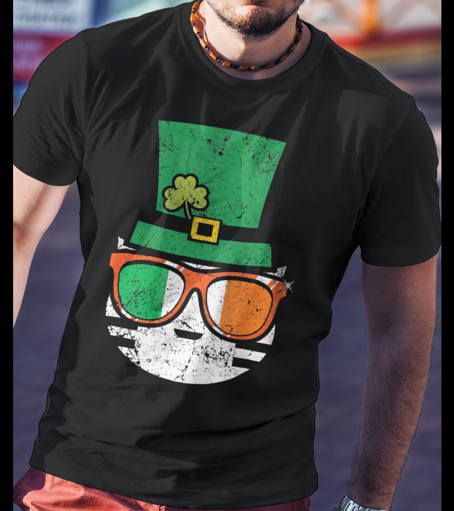 St Patricks Day Irish Cat With Shamrock Hat And Flag Sunglasses T-Shirt