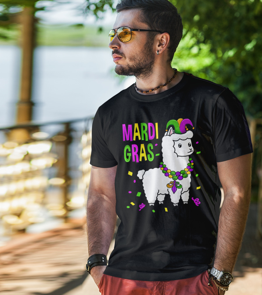 Mardi Gras Llama Jester New Orleans Beads Confetti T-Shirt