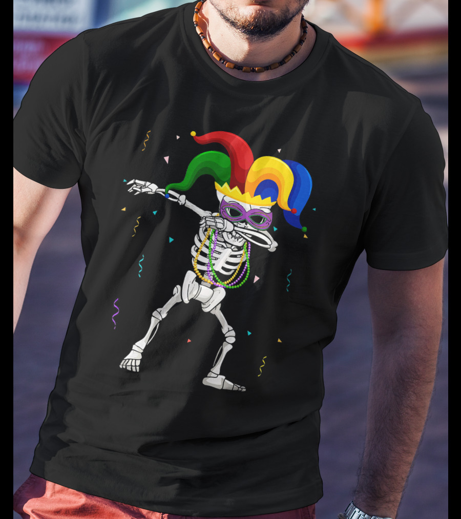 Skeleton Mardi Gras Jester Mask Dabbing With Beads And Confetti T-Shirt