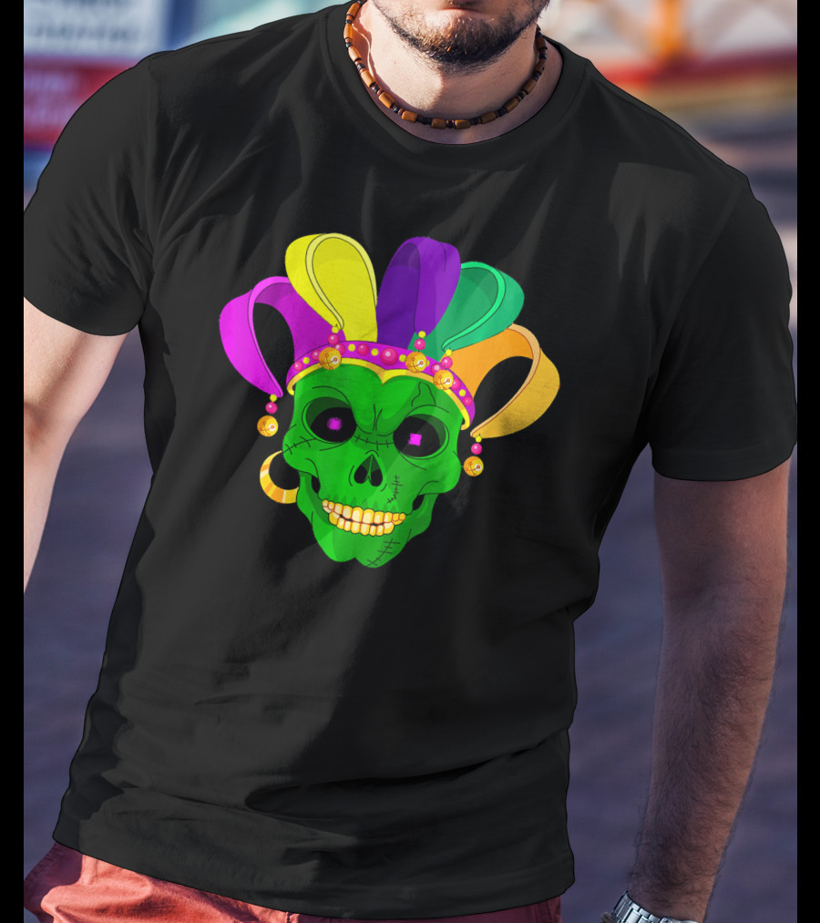 Skull Face Green Jester Hat Mardi Gras T-Shirt