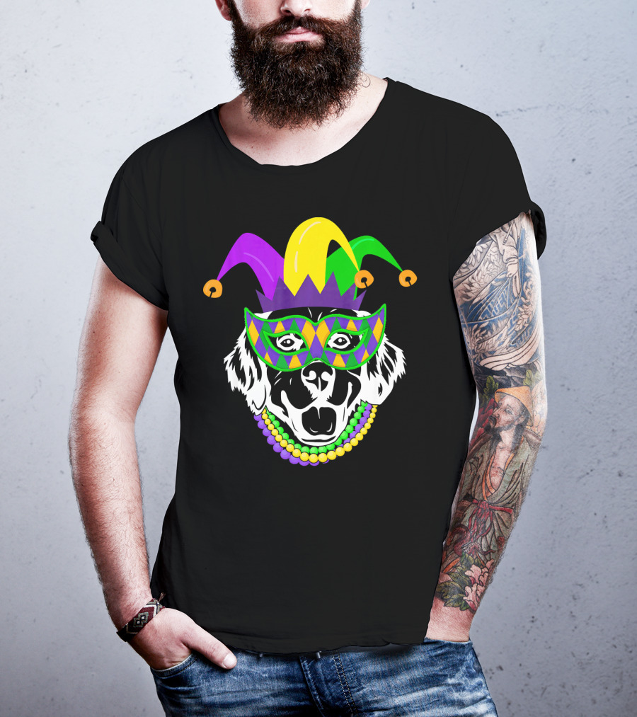 Mardi Gras Jester Hat Golden Retriever Beads Mask T-Shirt