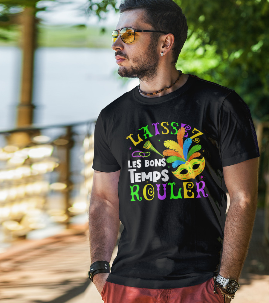 Laissez Les Bons Temps Rouler Mardi Gras Mask Beads Horn T-Shirt