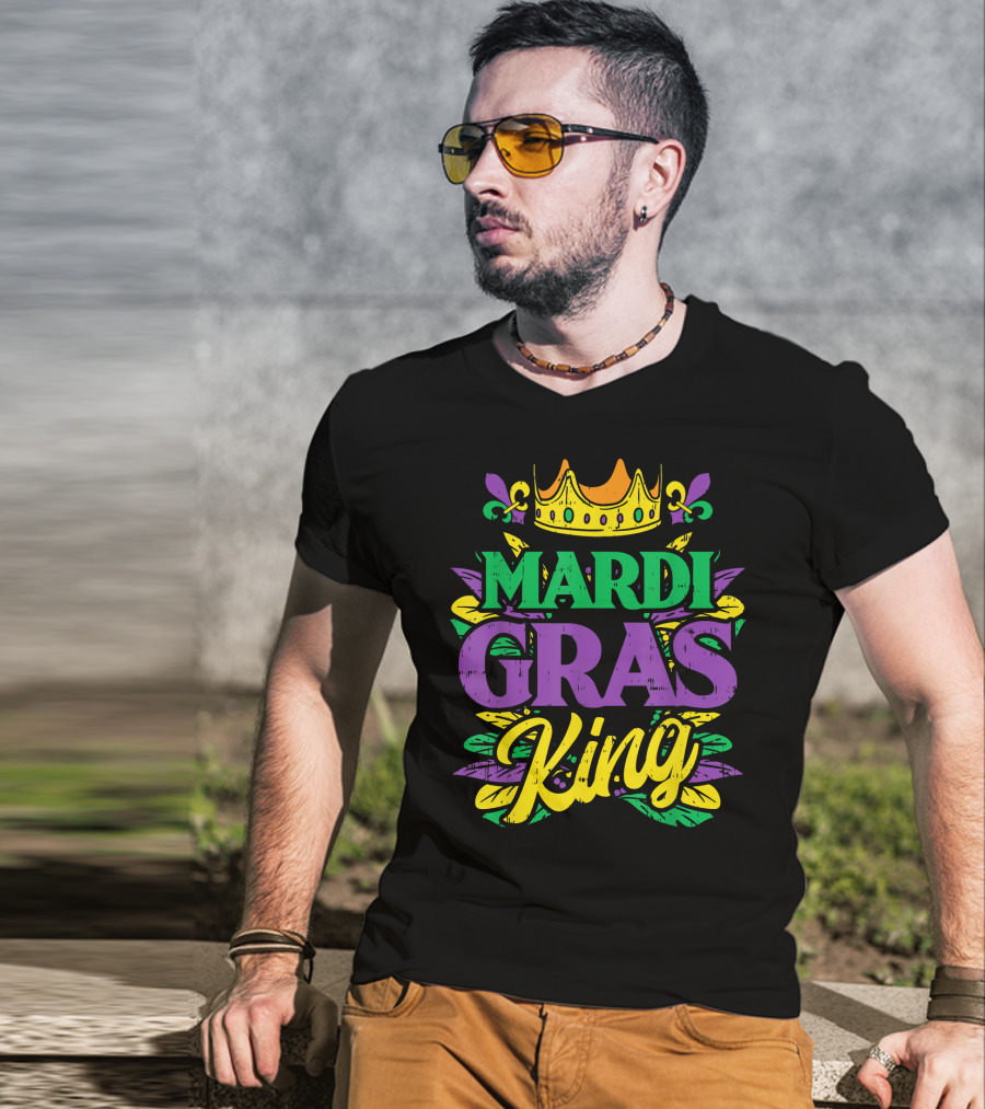 Mens Mardi Gras King Crown Funny Mardi Gras King T-Shirt